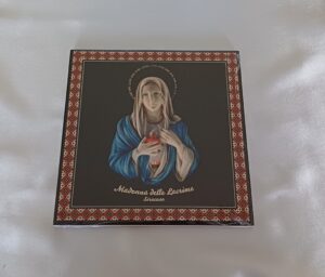 Quadro in legno su sfondo nero 20x20